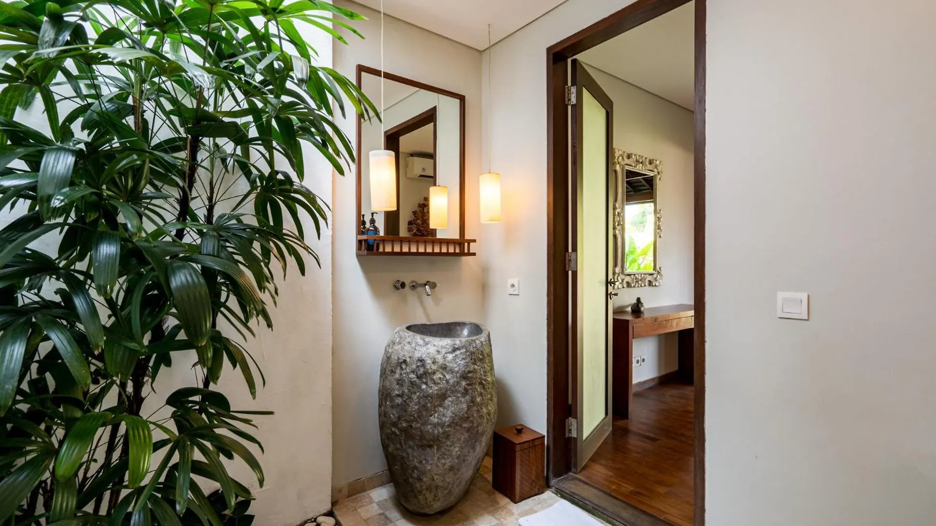 Bumbak Park Villas By Nakula Canggu  Canggu (Bali)
